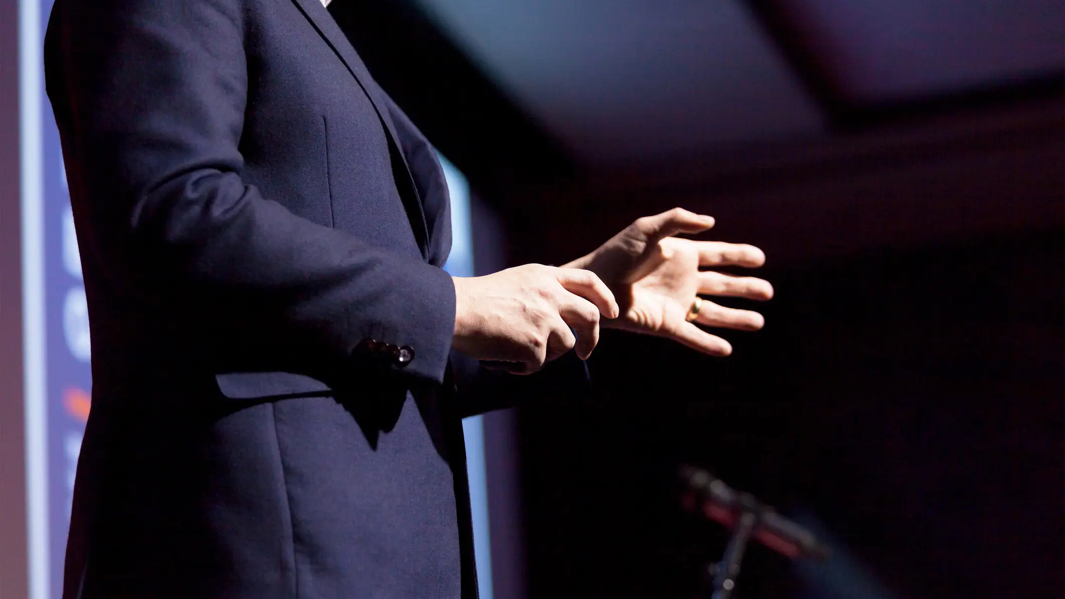 THE MOST TRANSFORMATIONAL PRESENTATION TRAINING FOR BUSINESS LEADERS